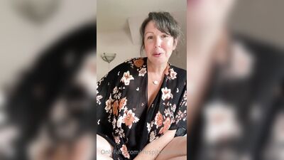 MrsPJHaverstock ХХХ ОнлиФанс