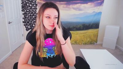 Izzy Xx ХХХ ОнлиФанс