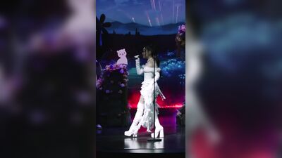 Голая Bella Poarch