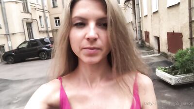 Голая Gina Gershon