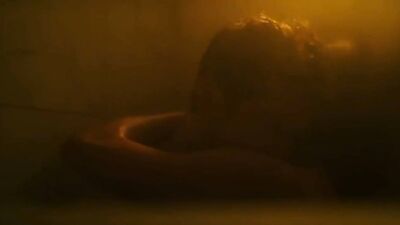 Голая Emily Vancamp