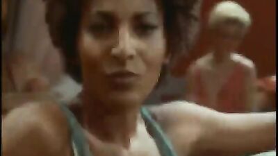 Голая Pam Grier