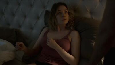 Голая Sarah Bolger