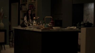 Голая Marisa Abela