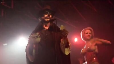 Голая Danielle Harris