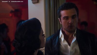 Голая Kelli Berglund