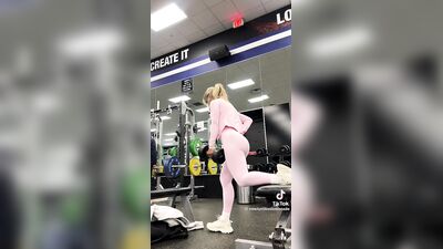 Голая Emelye Ender