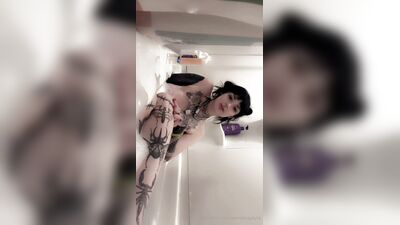 Голая Emmamaybyte