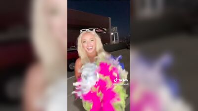 Голая Viviennelifts