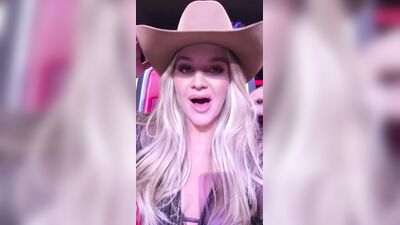 Голая Kelsea Ballerini