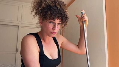 На вас присесть можно?