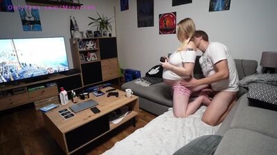 Трахнул беременную сестру на ночевке (Порно Sex трах Fuck Домашнее porno Любительское teen Home Porn XXX young домашка)