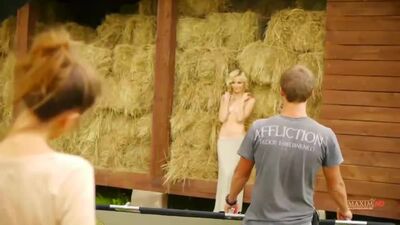 Голая Полина Гагарина для MAXIM