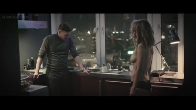 Мария (Маруся) Зыкова голая в фильме "Первая любовь" (Евгений Морозов, 2016)