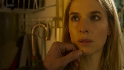 Thekla Reuten Nude - De Reunie (NL 2015) 1080p