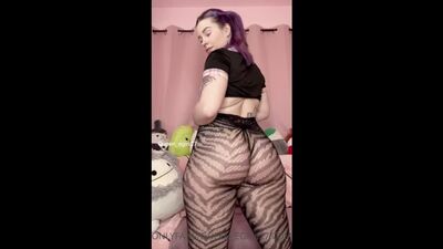Queen_egirl27 onlyfans big ass twerk