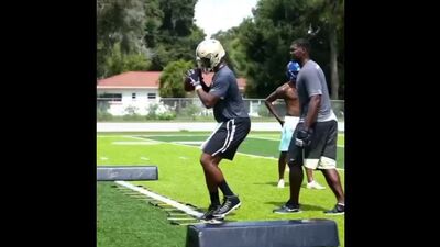 Тренировка квотербэка «Нью-Орлеан Сэйнтс» Джеймиса Уинстона