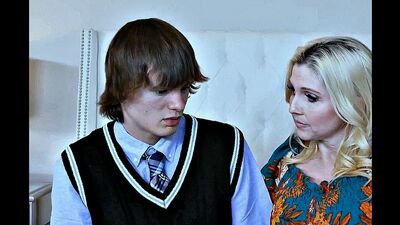 ПОРНО С ПЕРЕВОДОМ -- КАК МАЧЕХА РУГАЛА СЫНА -- Christie Stevens