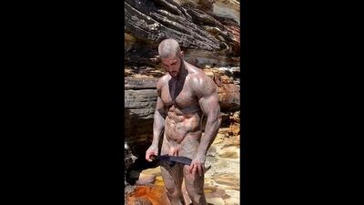 Leon Yaki (Y a K i B o Y)