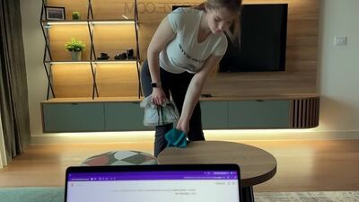 Эта горничная сделает все чтобы сохранить работу