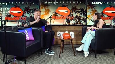 Dainty Wilder | Onlyfans | Squirting on Podcast Pillow Talk