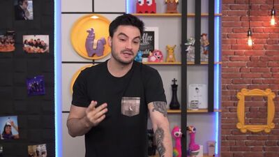 Felipe Neto - DEU TUDO ERRADO NA COZINHA