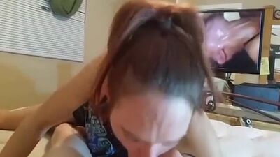 Запихнул В глотку И 3 разза кончил, любительница членов, слив