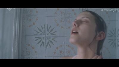 Мелани Лоран (Melanie Laurent) голая в фильме "Комната смерти" (La chambre des morts, 2007, Альфред Лот)