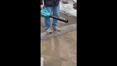 По воде яки посуху