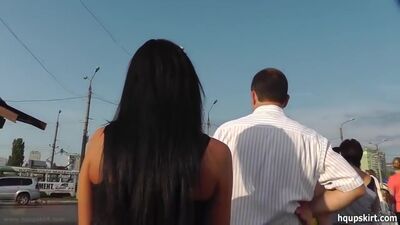 Смотрим под юбку