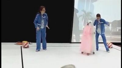 Танцующий робот.