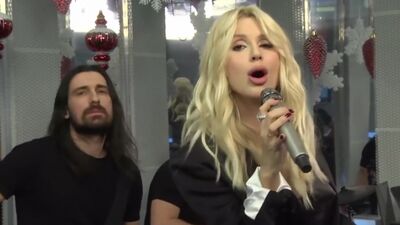 КАК ЗВЕЗДЫ ПОЮТ ВЖИВУЮ БЕЗ ФОНОГРАММЫ - КЛИП VS ЖИВЬЕМ