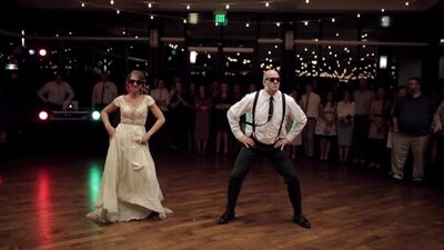 Шикарный танец отца и дочери на свадьбе