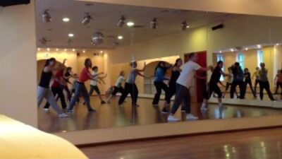 Видео уроки. Занятия хип хоп . Хореограф Астафьев Антон. Школа танцев в городе Реутов. Брейкданс для детей.