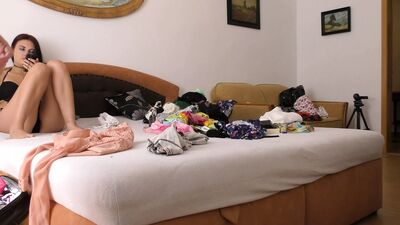 Самая сексуальная вечеринка без лифчика с четырьмя самыми горячими девушками