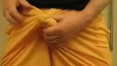 Самая лучшая дрочка, просвечивающиеся в сетчатых шортах, большая сперма