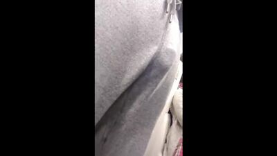 Член выпирает в спортивках без трусов