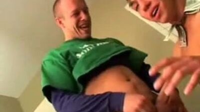 Rod Barry душит твинка своим большим членом