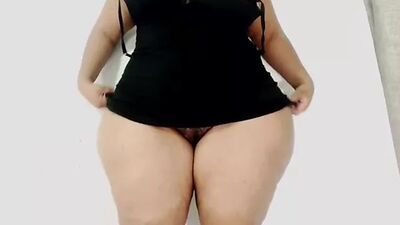 Огромная мягкая пухлая задница толстушки