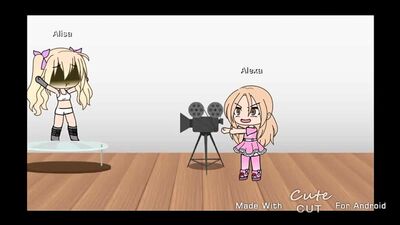 ГАЧА ЛАЙФ СРАЧА 18+ ДЕВОЧКА ОПИСАЛАСЬ