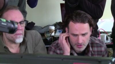 Зомби-Розыгрыш - Норман Ридус подвергается атаке зомби Ника Сантонастассо (Ходячие Мертвецы)/ JOKE! Zombie Nick Santonastasso attacks and scares Norman Reedus (Walking Dead)