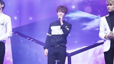 [FANCAM] 161005 SF9 Focus Давон ost Click your heart @ Debut showcase