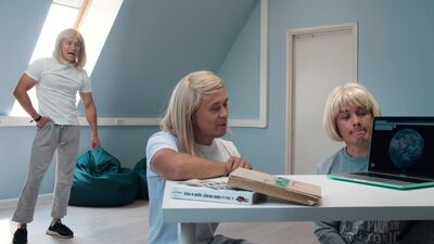 Илья Соболев: пародия на ролик Рудковской и Плющенко о поправках [Рифмы и Панчи]