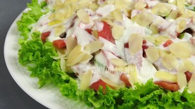 Новогодний салат ФРАНЦУЗСКИЙ ПОЦЕЛУЙ Салат с рыбой в йогуртовой заправке~ Умная Кухня ~