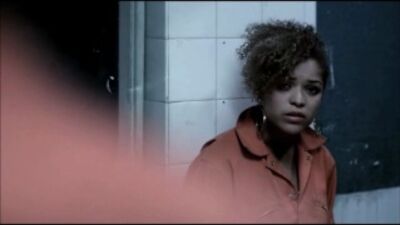 Отрывок из сериала Отбросы (мартышлюшка)