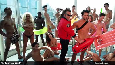 Мужская знаменитость Jeremy Jackson, фронтальная обнаженная фотосессия