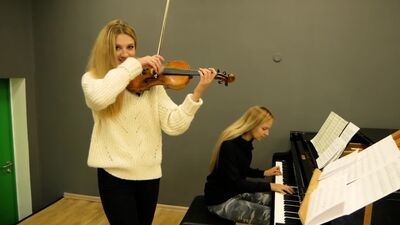 Музыка из русских сериалов нулевых на пианино и скрипке