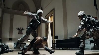 Elodie Yung - округ 13: ультиматум