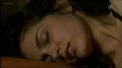 Erika Marozsan Nude - Die Katzenfrau (DE 2002)