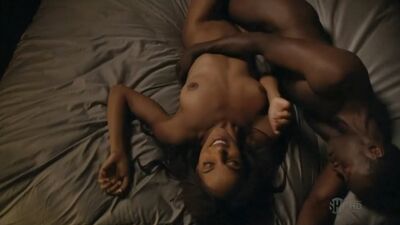 Обнаженные сиськи Laura Ramsey и жопа в руинах, scandalplanetc